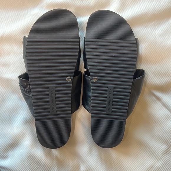 Antonio Melani Bryne Knotted Footbed Slide Sandals - Picture 5 of 5